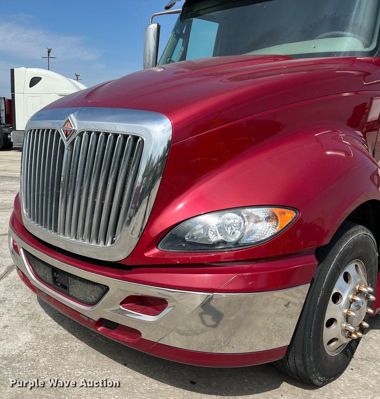 image for item EJ2937 2015 International  ProStar Plus 122 semi truck