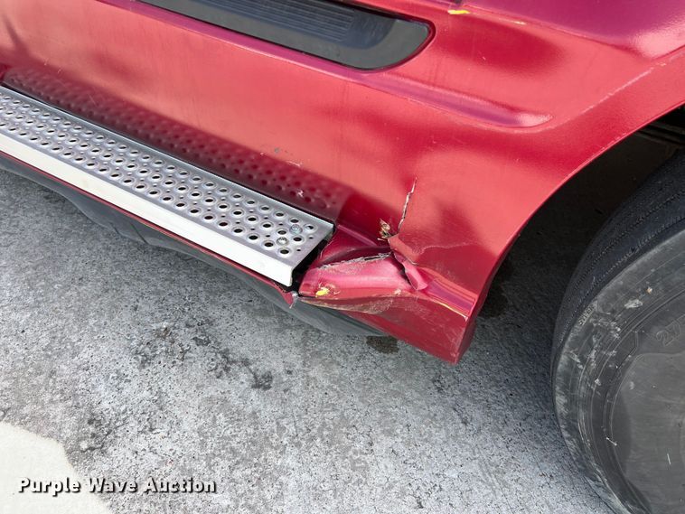 image for item EJ2937 2015 International  ProStar Plus 122 semi truck