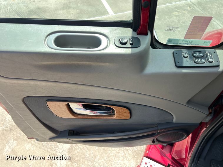 image for item EJ2937 2015 International  ProStar Plus 122 semi truck