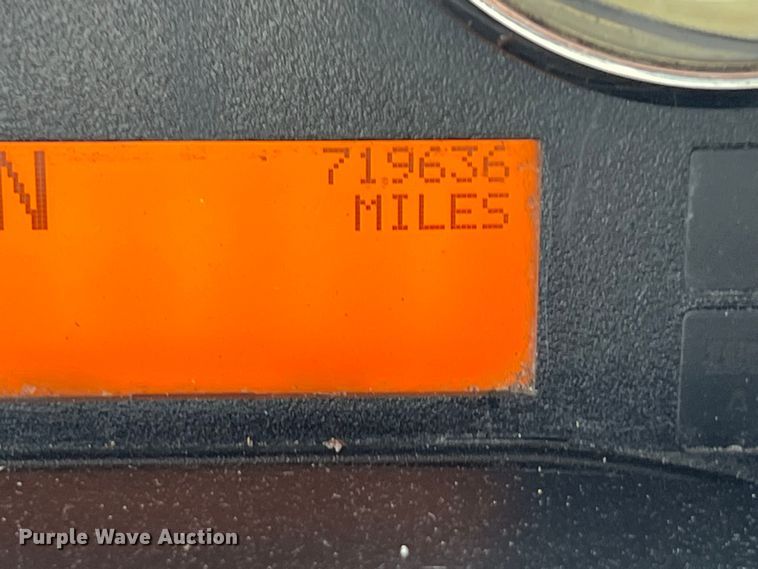 image for item EJ2937 2015 International  ProStar Plus 122 semi truck