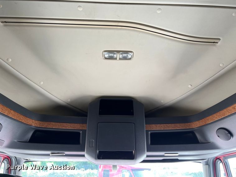 image for item EJ2937 2015 International  ProStar Plus 122 semi truck