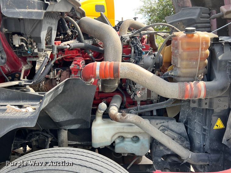 image for item EJ2937 2015 International  ProStar Plus 122 semi truck