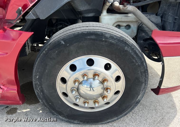 image for item EJ2937 2015 International  ProStar Plus 122 semi truck