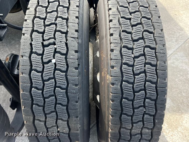 image for item EJ2937 2015 International  ProStar Plus 122 semi truck