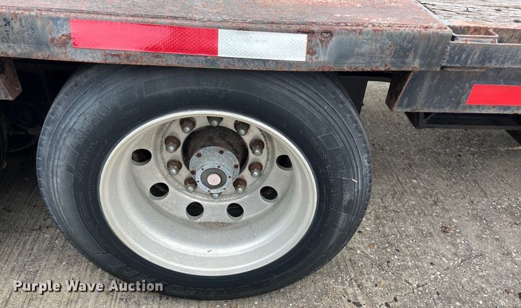 image for item EJ2939 1997 Fontaine THDFTT-5-4866AW drop deck trailer
