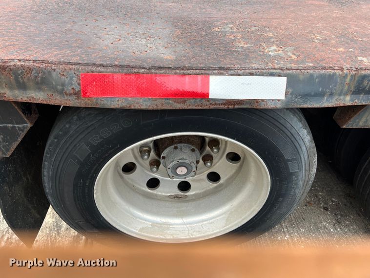 image for item EJ2939 1997 Fontaine THDFTT-5-4866AW drop deck trailer