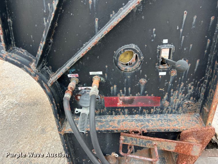 image for item EJ2940 1997 Fontaine TDDHRGT-5-4869AWK lowboy equipment trailer