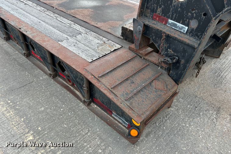 image for item EJ2940 1997 Fontaine TDDHRGT-5-4869AWK lowboy equipment trailer
