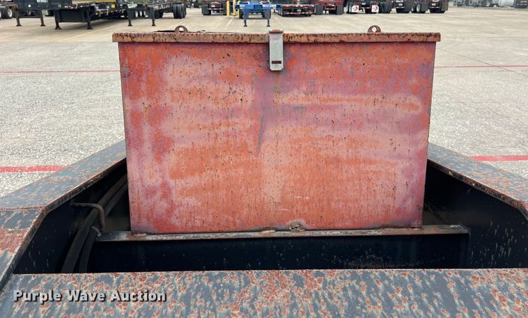 image for item EJ2940 1997 Fontaine TDDHRGT-5-4869AWK lowboy equipment trailer