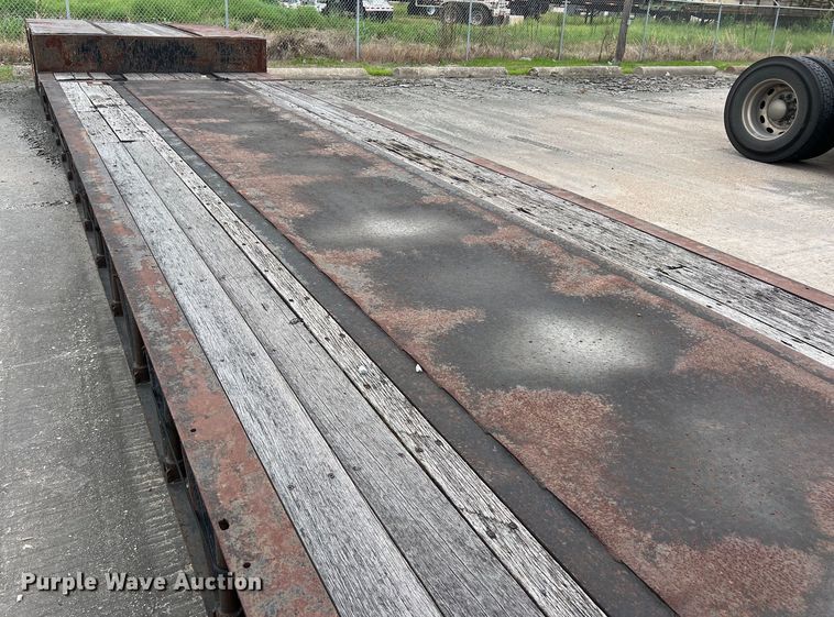 image for item EJ2940 1997 Fontaine TDDHRGT-5-4869AWK lowboy equipment trailer