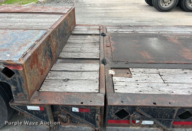 image for item EJ2940 1997 Fontaine TDDHRGT-5-4869AWK lowboy equipment trailer