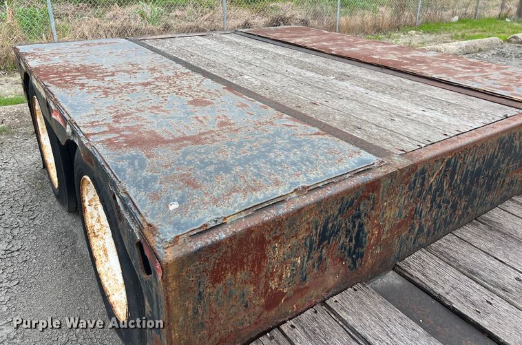 image for item EJ2940 1997 Fontaine TDDHRGT-5-4869AWK lowboy equipment trailer