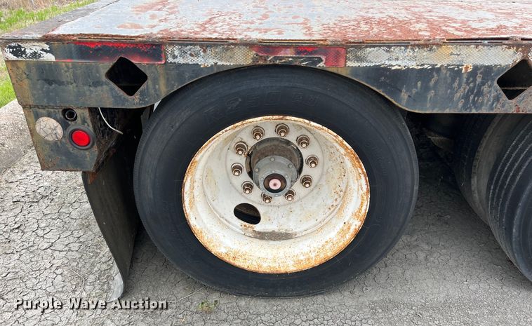 image for item EJ2940 1997 Fontaine TDDHRGT-5-4869AWK lowboy equipment trailer