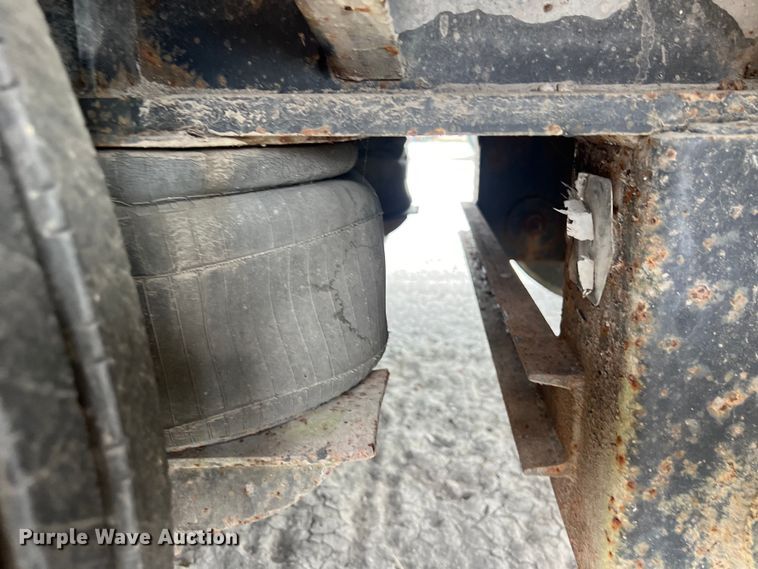 image for item EJ2940 1997 Fontaine TDDHRGT-5-4869AWK lowboy equipment trailer