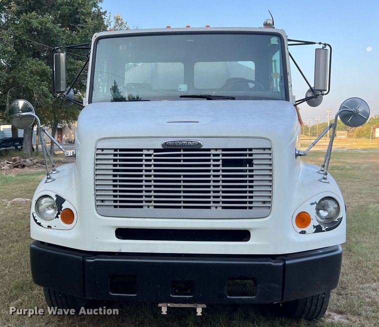 image for item EJ2944 2004 Freightliner  FL112 fuel truck