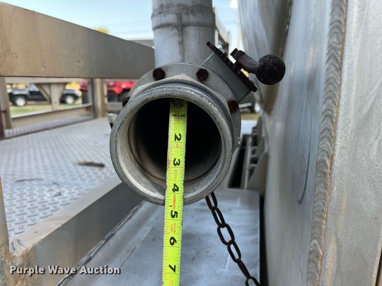 image for item EJ2944 2004 Freightliner  FL112 fuel truck