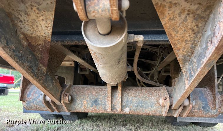 image for item EJ2944 2004 Freightliner  FL112 fuel truck