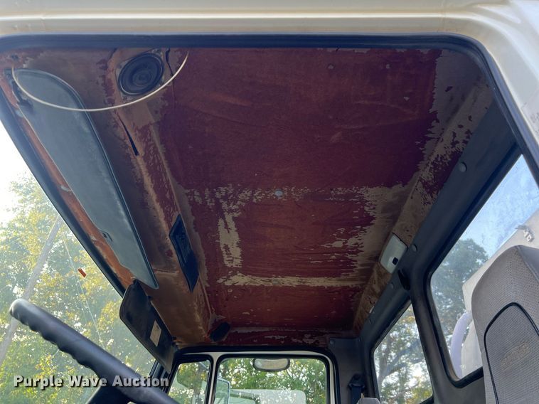 image for item EJ2944 2004 Freightliner  FL112 fuel truck