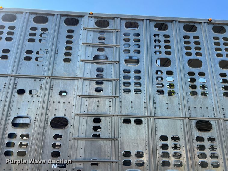 image for item EJ2945 2009 Wilson PSDCL-402 livestock trailer