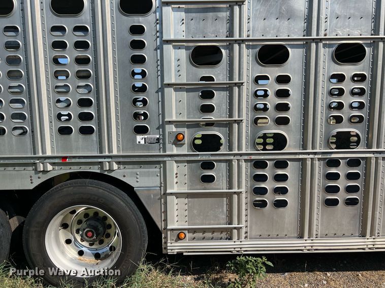 image for item EJ2945 2009 Wilson PSDCL-402 livestock trailer