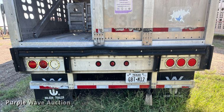 image for item EJ2945 2009 Wilson PSDCL-402 livestock trailer