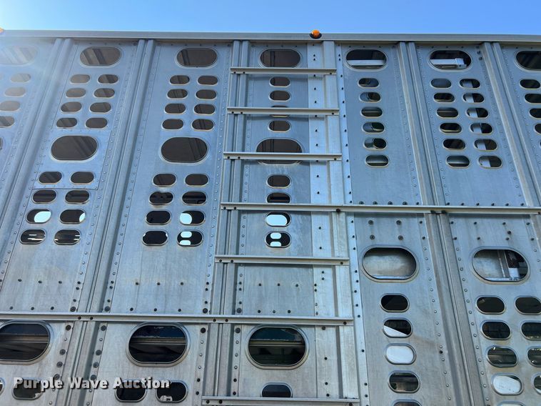 image for item EJ2945 2009 Wilson PSDCL-402 livestock trailer