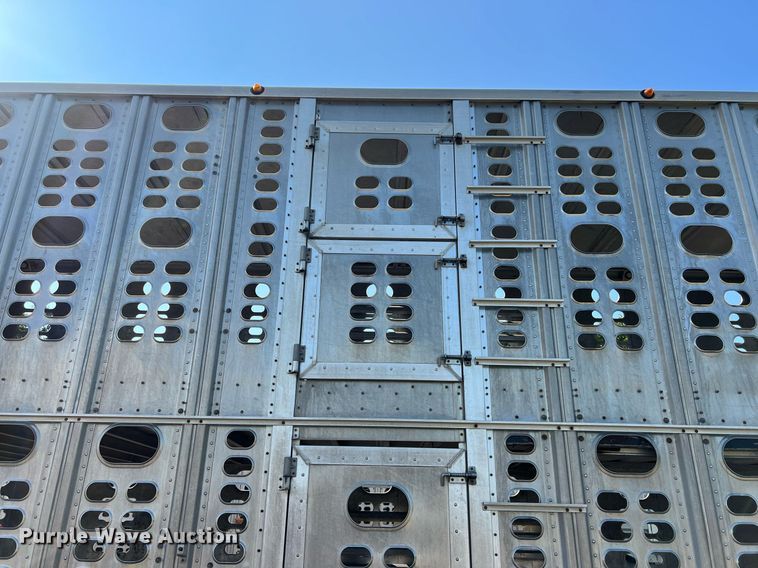 image for item EJ2945 2009 Wilson PSDCL-402 livestock trailer