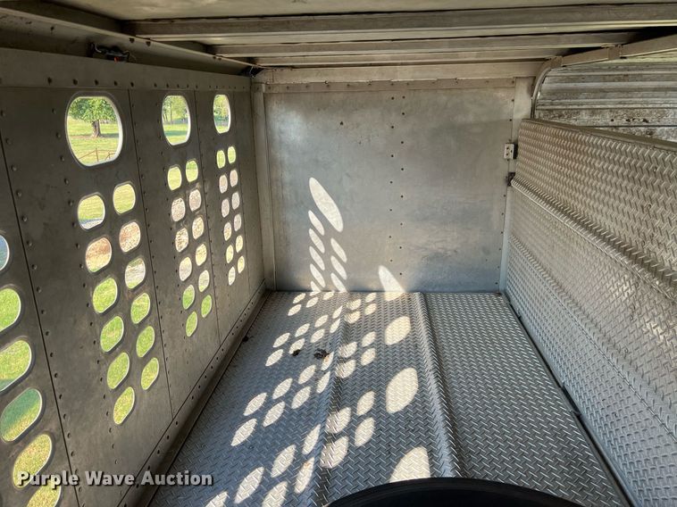image for item EJ2945 2009 Wilson PSDCL-402 livestock trailer