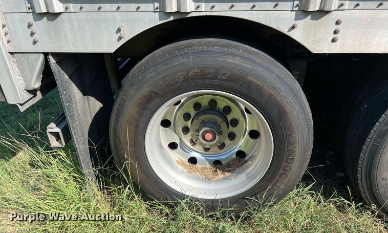 image for item EJ2945 2009 Wilson PSDCL-402 livestock trailer