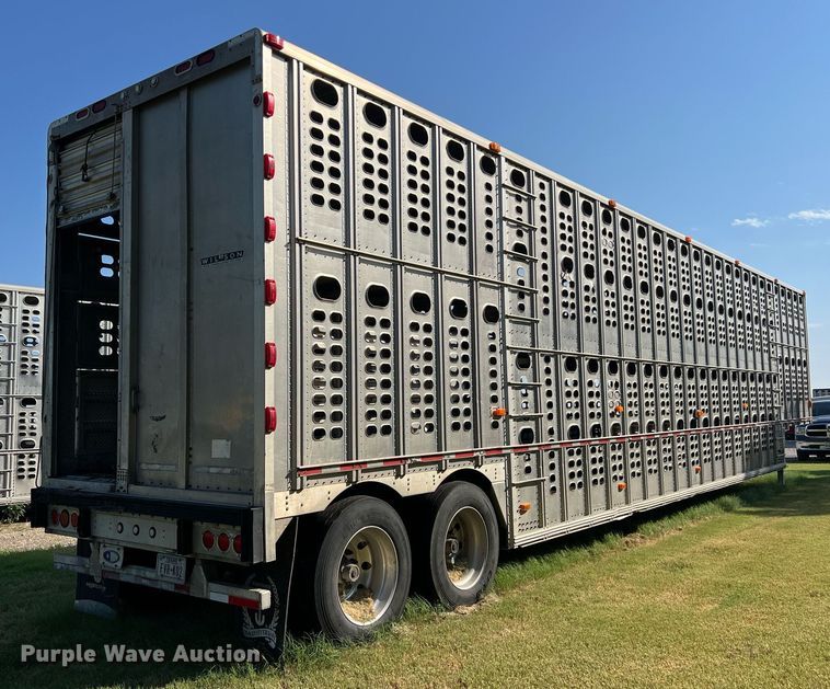 image for item EJ2946 2008 Wilson PSDCL-402 livestock trailer