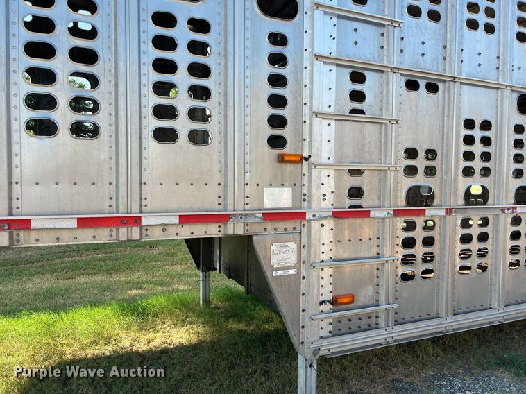 image for item EJ2946 2008 Wilson PSDCL-402 livestock trailer
