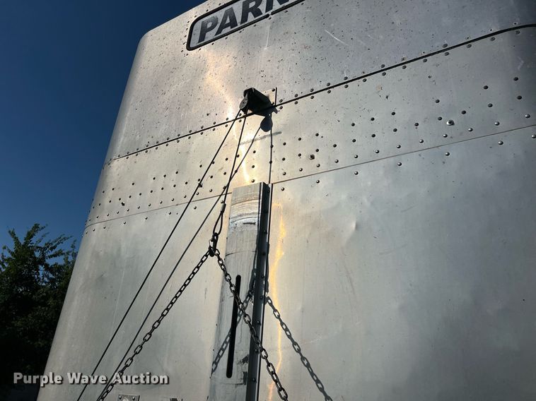 image for item EJ2946 2008 Wilson PSDCL-402 livestock trailer