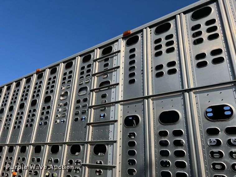image for item EJ2946 2008 Wilson PSDCL-402 livestock trailer