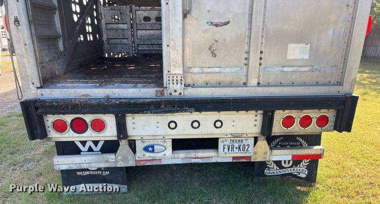 image for item EJ2946 2008 Wilson PSDCL-402 livestock trailer