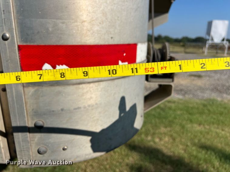 image for item EJ2946 2008 Wilson PSDCL-402 livestock trailer