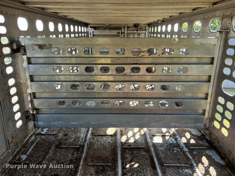 image for item EJ2946 2008 Wilson PSDCL-402 livestock trailer