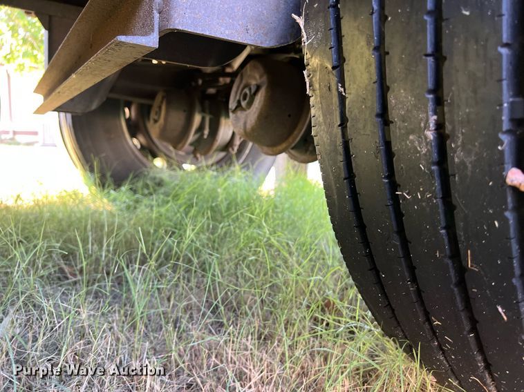 image for item EJ2946 2008 Wilson PSDCL-402 livestock trailer