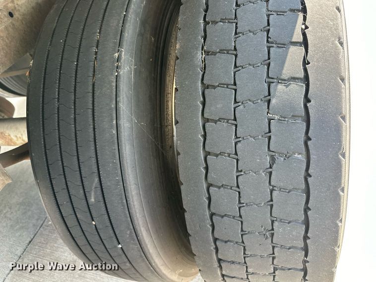 image for item EJ7221 2006 Great Dane refrigerated van trailer