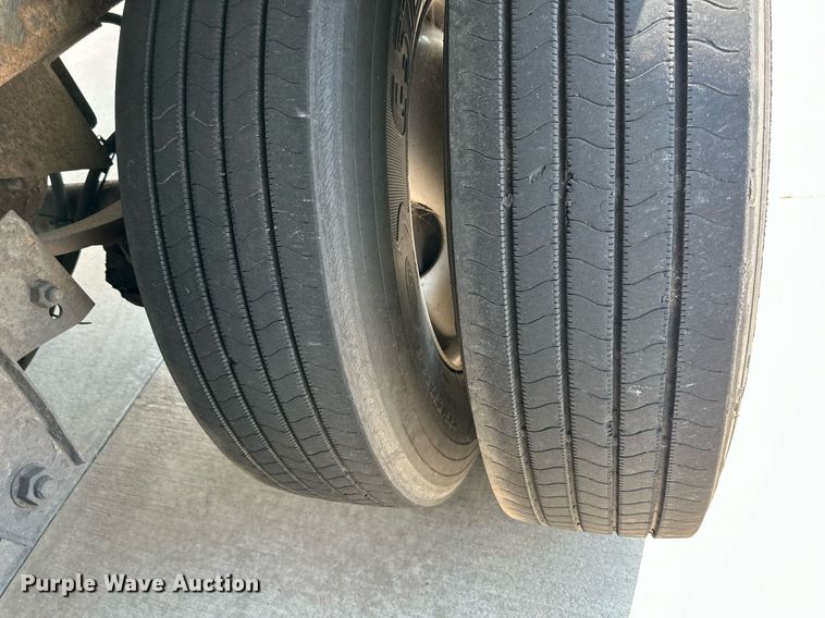 image for item EJ7221 2006 Great Dane refrigerated van trailer