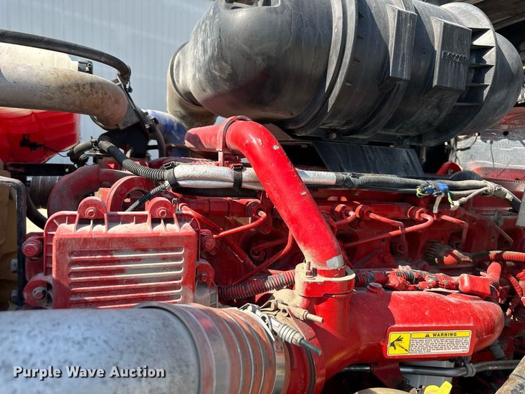 image for item EJ7223 2013 Kenworth  T800 semi truck