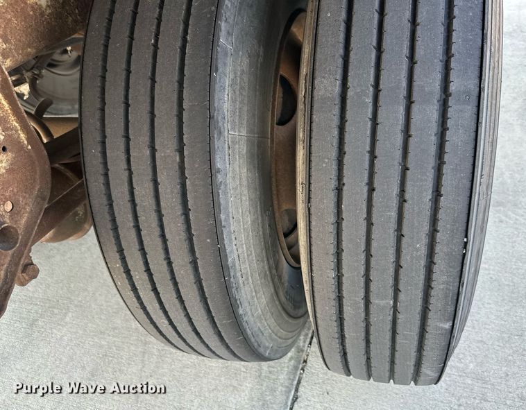 image for item EJ7224 1995 Trailmobile  01JA-1UAL dry van trailer