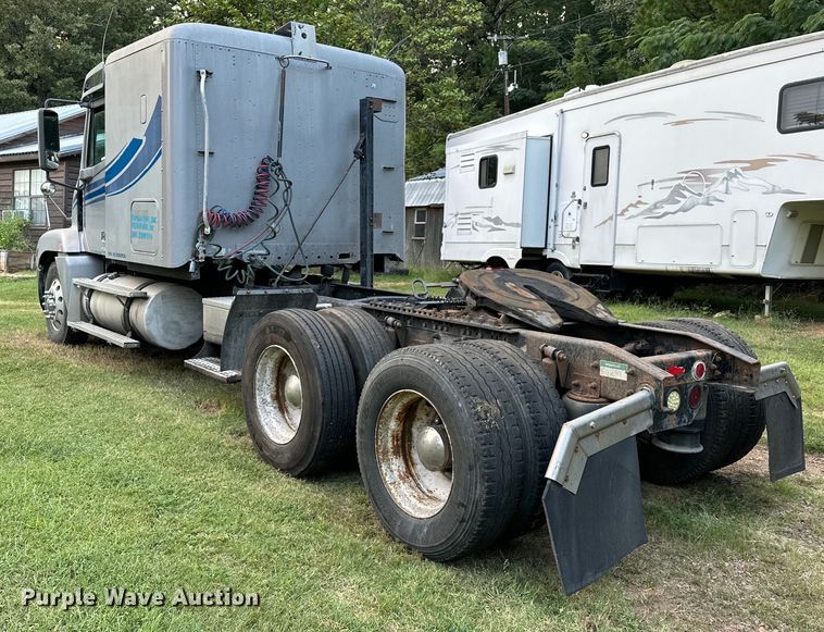 image for item EJ8932 1999 Freightliner  Century Class semi truck