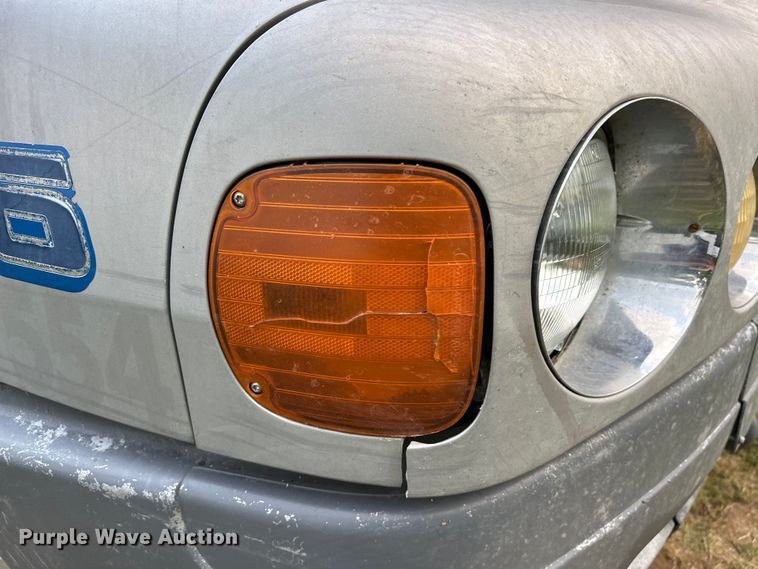 image for item EJ8932 1999 Freightliner  Century Class semi truck