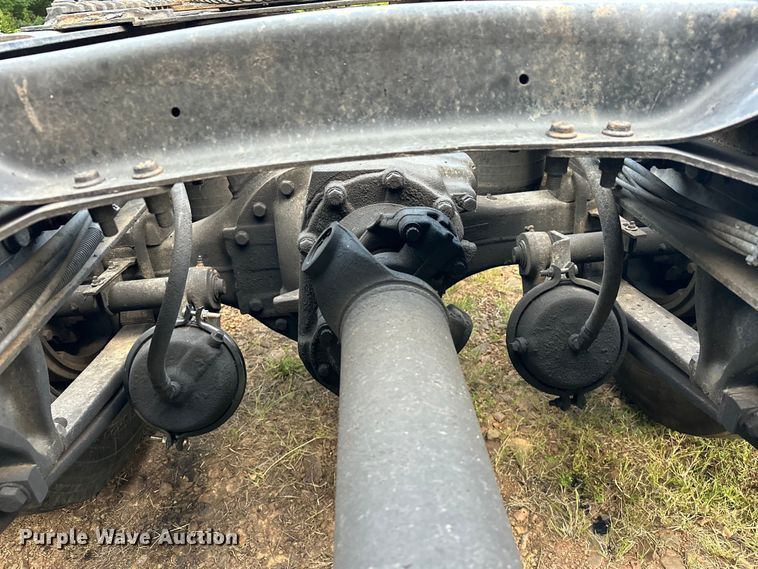 image for item EJ8932 1999 Freightliner  Century Class semi truck