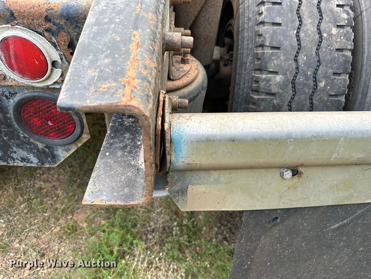 image for item EJ8932 1999 Freightliner  Century Class semi truck