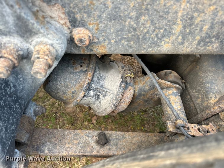 image for item EJ8932 1999 Freightliner  Century Class semi truck