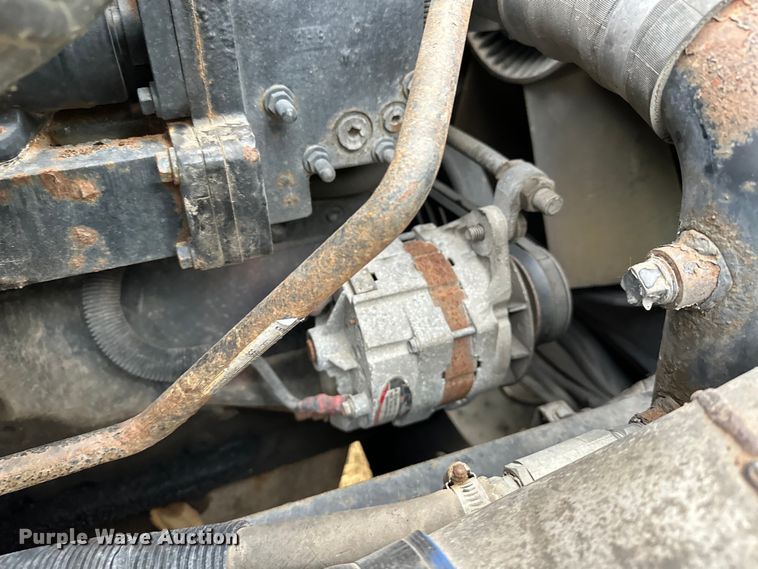 image for item EJ8932 1999 Freightliner  Century Class semi truck