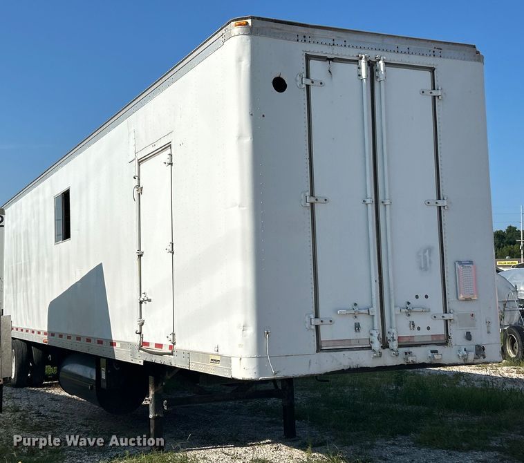 image for item EK3060 1999 Fruehuaf  dry van office trailer