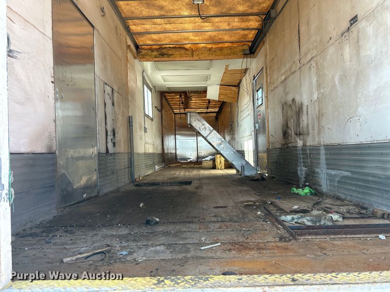 image for item EK3060 1999 Fruehuaf  dry van office trailer