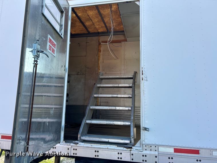 image for item EK3060 1999 Fruehuaf  dry van office trailer